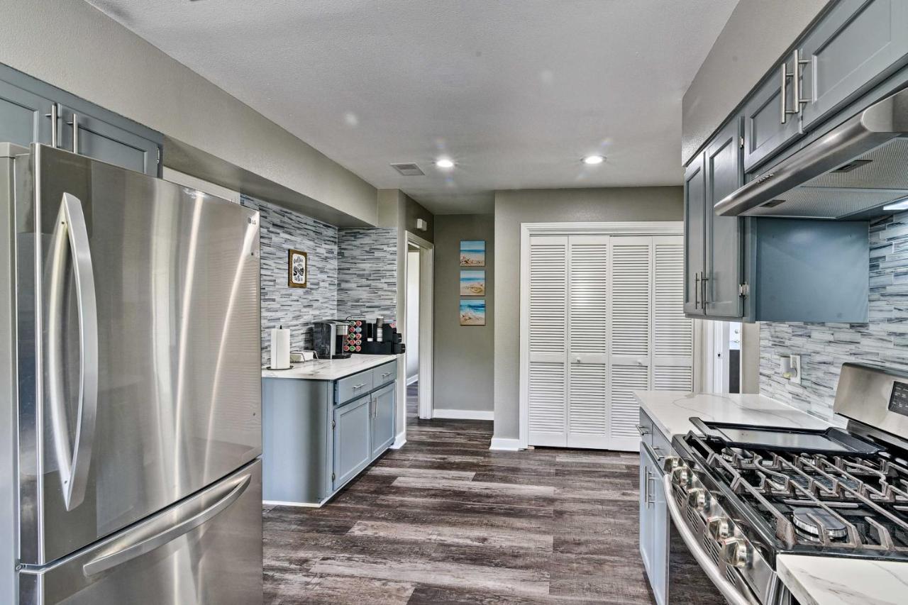 Spacious And Modern Family Duplex In Galveston! Exterior foto