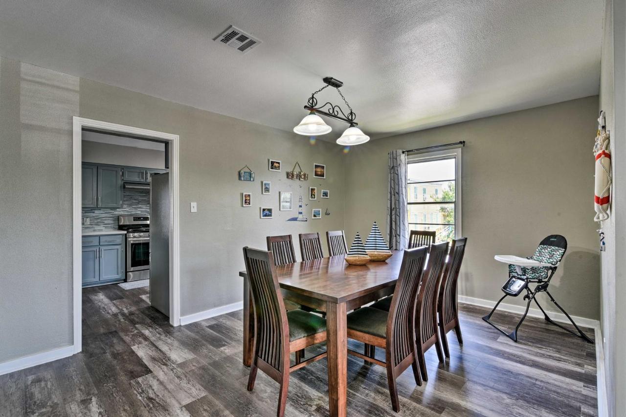 Spacious And Modern Family Duplex In Galveston! Exterior foto